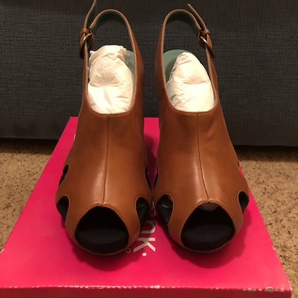 Stacked Heel Wedges Leather and Twill Printed NIB size 9 - Picture 4 of 9